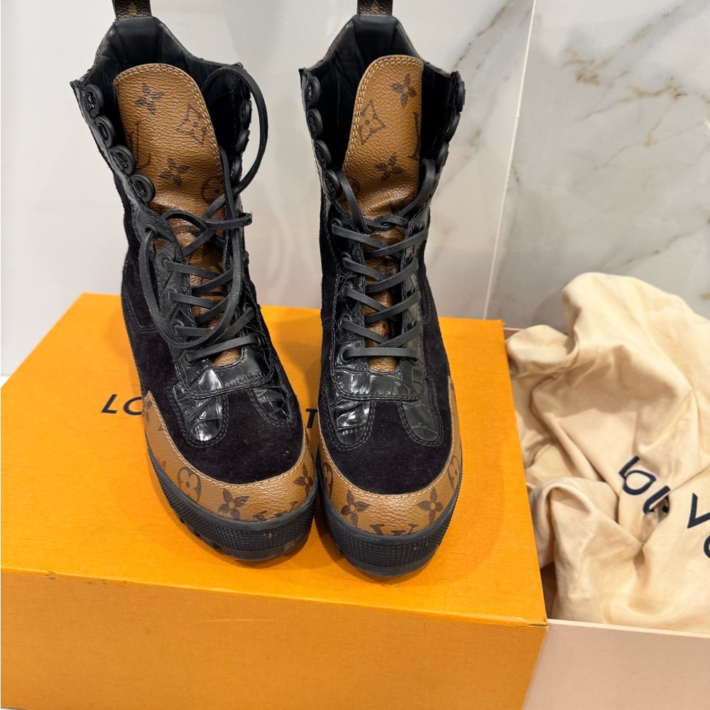 Authentic Louis Vuitton Monogram Combat Boots – Size 36 / US 6 - Picture 10 of 11